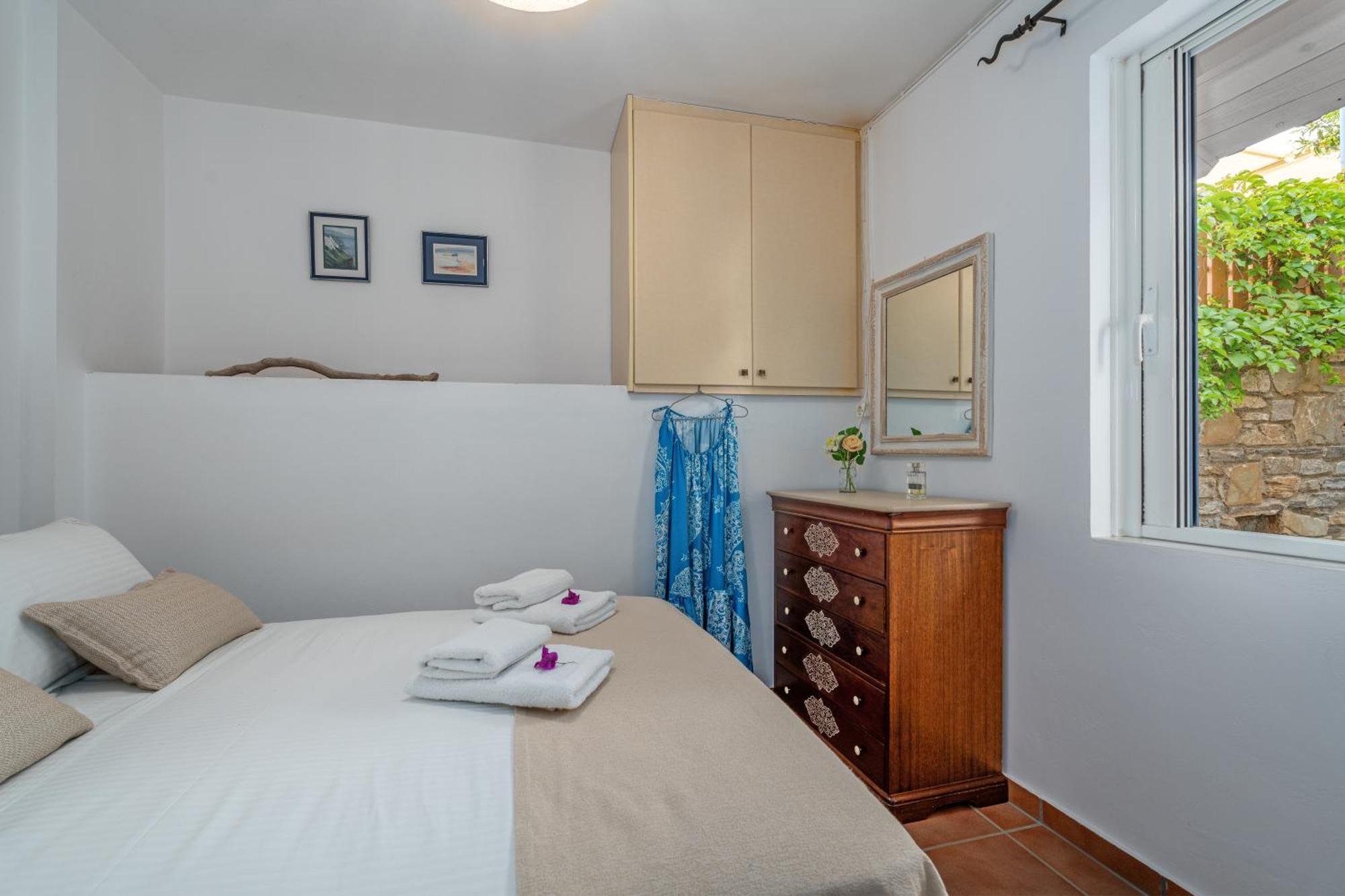 Niovi Seaview Apartments Agioi Apostoloi  Luaran gambar