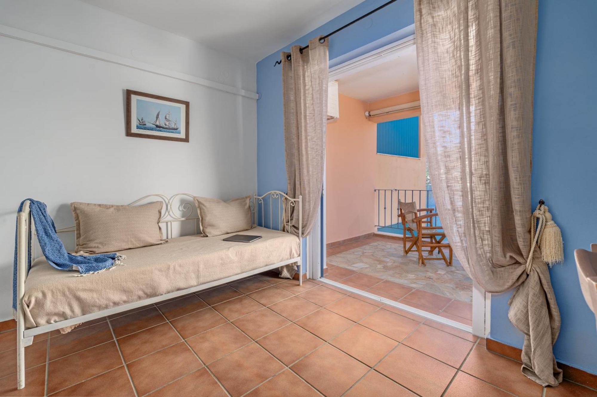 Niovi Seaview Apartments Agioi Apostoloi  Luaran gambar